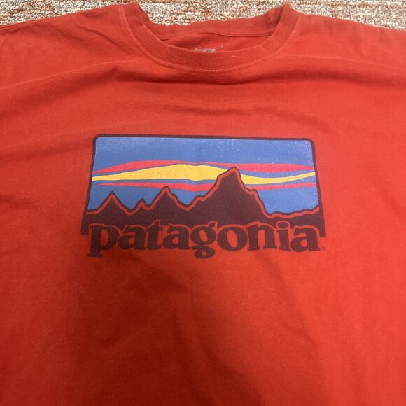 PATAGONIA Men's Mountain Horizon Red T-Shirt Short Sleeves Size XL - Picture 7 of 8